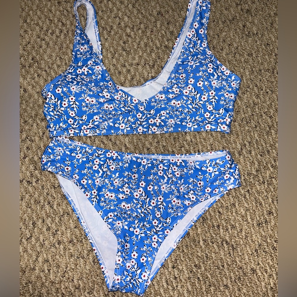 super cute bikini set